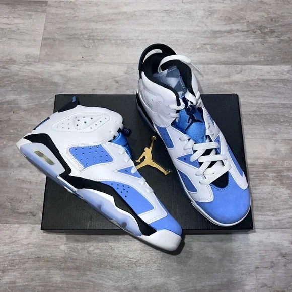 Air Jordan 6 UNC Womens Size 7 - Picture 2 of 4